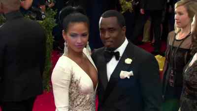 [paparazzi shouting] - Diddy: The Making of a Bad Boy