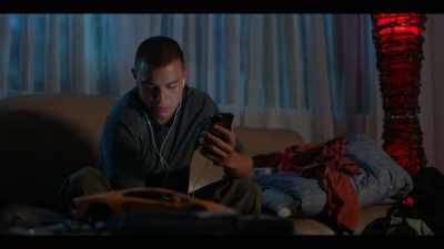 Papi, can we watch a movie? - Bump