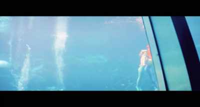 ¶¶ Magnify, magnify
 Lift it on high - Waves