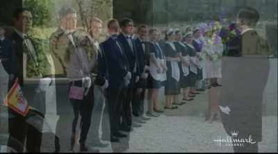 - Para quê?
- Para mudar. - Royally Ever After