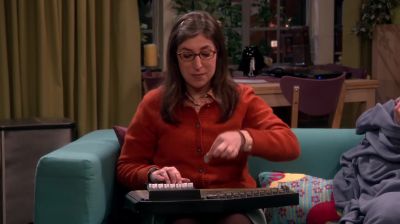 ¶ Soft kitty, warm kitty ¶ - The Big Bang Theory