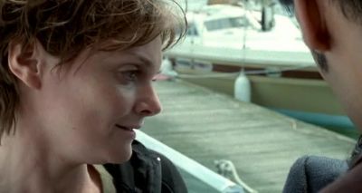 - [Paramedic] Sir,
I'll take her. - The Inspector Lynley Mysteries