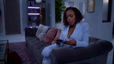 [Paris] Hey, Andi,
this is Paris. - Tyler Perry's Sistas