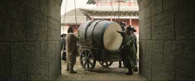 Park, move the drum
to the royal villa. - Rampant