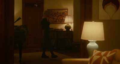 -PARKER: Bourbon okay?
-Bourbon's beautiful. - The Mistress