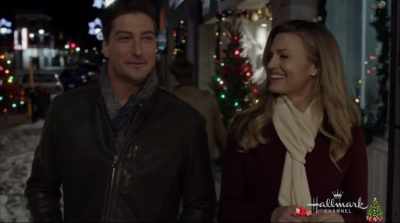 - Parking is a nightmare.
- [CHUCKLES] - Christmas in Love