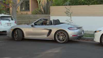 [parking monitor beeping] - Buying Beverly Hills