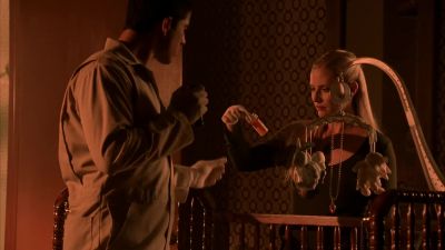Paroxetine HCl.
It's an antidepressant. - CSI: Miami
