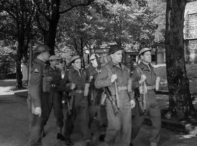 Party, halt! - Seven Days to Noon