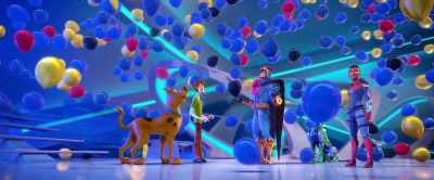 [party horn blows] - Scoob!