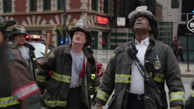Passenger trapped,
conscious, but we had
to pull back - Chicago Fire