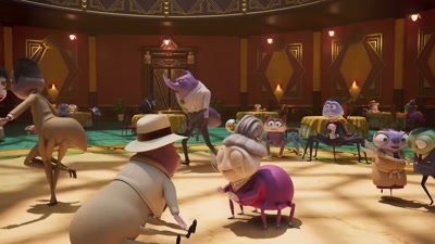 (passengers gasp) - Inspector Sun and the Curse of the Black Widow