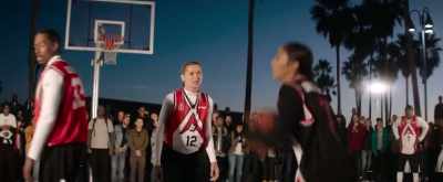 Passes to Tako.
Tako for the shot. - She Ball