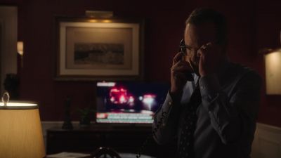 Patch me through, please. - Designated Survivor