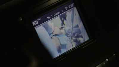 - PATIENT IS A 42-YEAR-OLD-- - Royal Pains