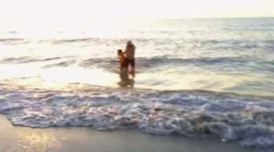 Patrick and his son
make it to the beach. - Shark Attack Files