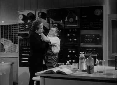 - Paul!
- Eric is dead. Do you hear me? - Tarantula