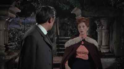 - Paul, I can't leave.
- Please don't be afraid. - The Gorgon