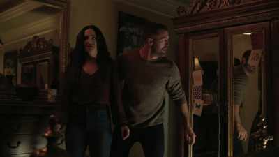 Paul. She's with Paul.
Oh, my God! - A View To Kill For