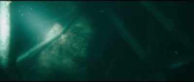[Paul] The hell's going on with his body? - Underwater