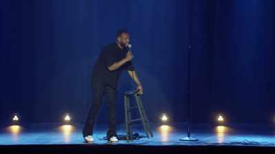Pe coperta revistelor,
Chris Rock e pălmuit? - Marlon Wayans: God Loves Me