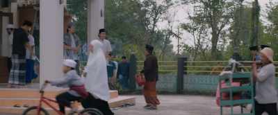 - Peace be with you.
- And also with you. - Sijjin