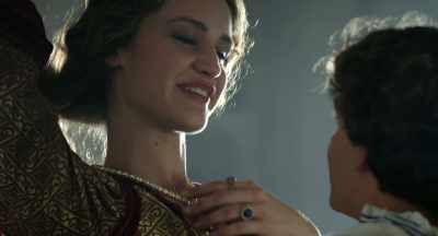 "Pearls must be worn
or they loose their luster." - Medici: Masters of Florence