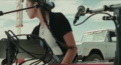 -[pedal clicks]
-[piano, beat, guitar, vocals loop] - OLIVIA RODRIGO: driving home 2 u (a SOUR film)