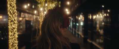 -[PEDESTRIANS CHATTERING]
-[MUSIC CONTINUES] - A New York Story