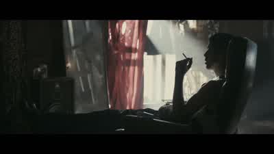 Pedro? Come back here. - RocknRolla