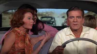 Peg, they're insane. - Hot Rods to Hell