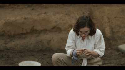 [Peggy gasps] - The Dig