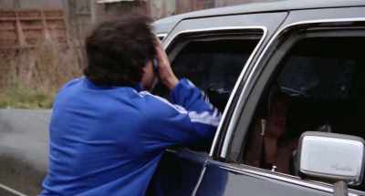 (pen clicks)
(man groans) - New York Ninja