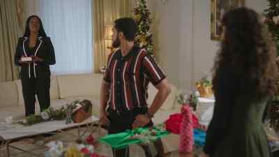 Penelope will be
here any minute. - Unwrapping Christmas: Mia's Prince