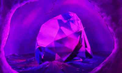 Penny, hold your lantern up again. - The Rescuers