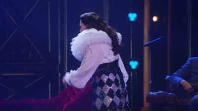 Pentru cei care nu-și aduc
aminte de Panic Pete, - Alex Borstein: Corsets & Clown Suits