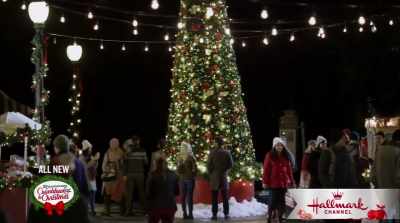 People are happy, - The Mistletoe Secret