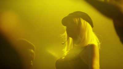 PEOPLE ARE JUST SORT OF
STANDING AROUND, - Britney Ever After