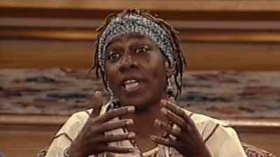 People are running around, - Dear Mama