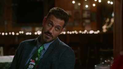 People came to hear
you sing. Yeah. - A Country Christmas Harmony