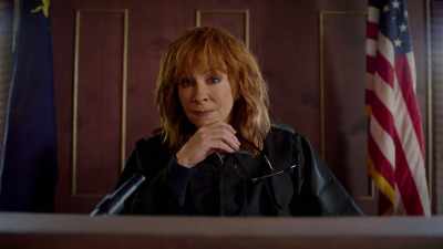 [people chattering indistinctly] - Reba McEntire's The Hammer