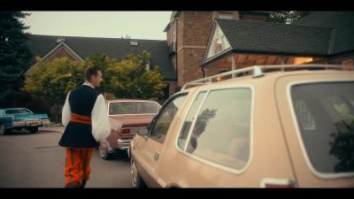 [people chattering] - The Umbrella Academy