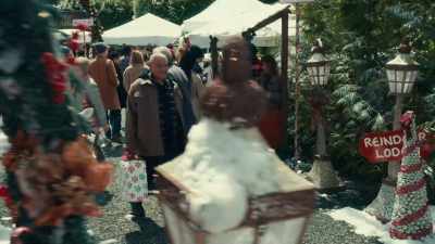 (people chattering) - A Maple Valley Christmas