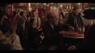 [people cheering] - Catch Me If You Claus
