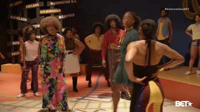 (people groaning) - American Soul