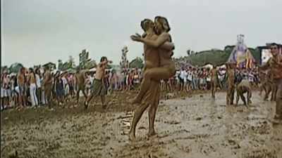 People helped each other,
loved each other, - Woodstock 99: Peace Love and Rage
