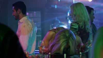 (people laughing) - Informer 3838