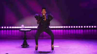 People on the Internet were like, - Sommore: Queen Chandelier
