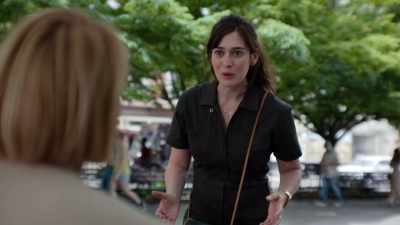 People really hate her. - Fleishman Is in Trouble