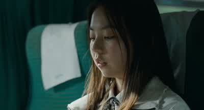 People rescued. - Train to Busan